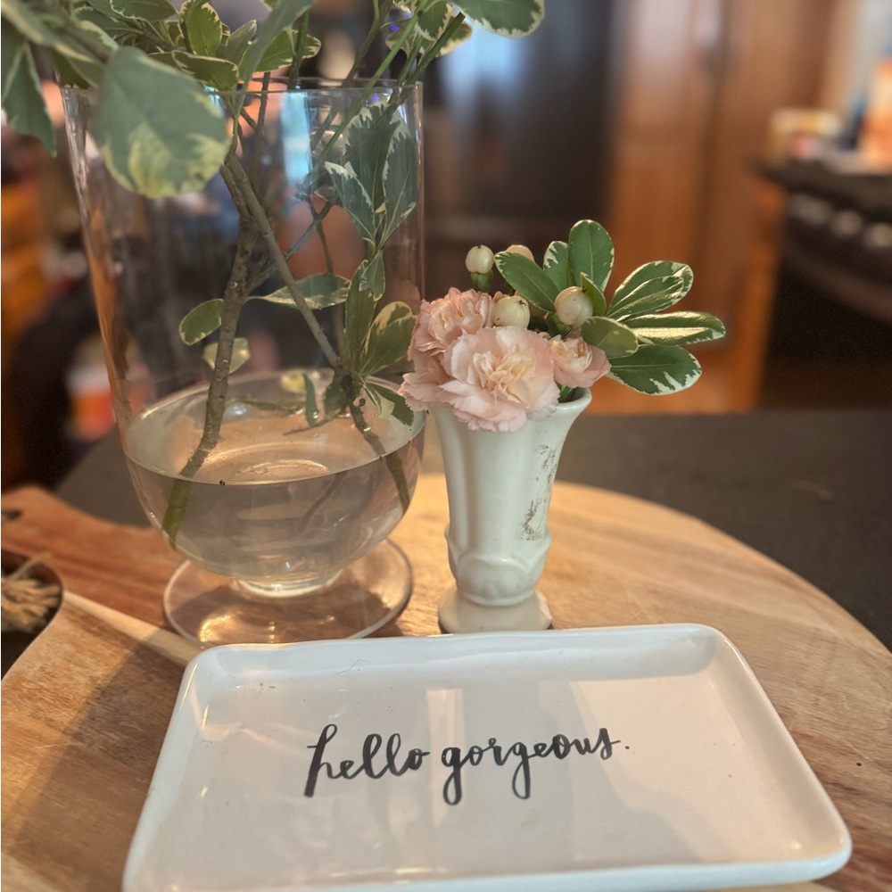 White Rae Dun. Ceramic Tray with 'Hello Gorgeous' Text